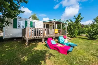 Image de Mobil-home | Classic | 3 Ch. | 6 pers. | Terrasse surélevée