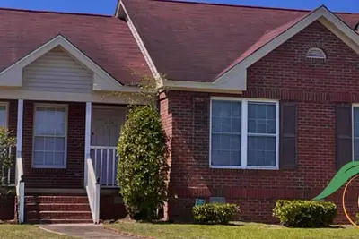 Image de \nStay Peachy, Stay Chic - Modern Southern Charm