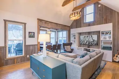 Image de 3br, 2Bth, renovated, pvt. hot tub, ski locker at base