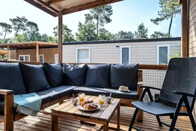 Image de Mobil-home | Premium | 3 Ch. | 6 pers. | Terrasse Lounge | A/C | Tv