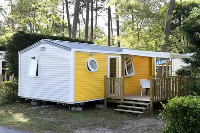 Image de Mobil-home | Premium | 2 Ch. | 4 pers. | Terrasse surélevée | A/C | Tv