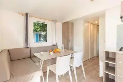 Image de Mobil-home | Comfort | 3 Ch. | 6 pers. | Terrasse surélevée | A/C