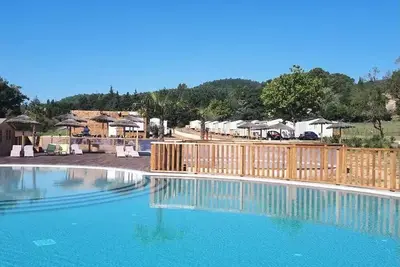 Image de Mobil-home | Comfort | 3 Ch. | 6 pers. | Terrasse surélevée