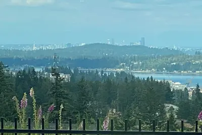 Image de 3-bedroom house in Bremerton with view of Seattle