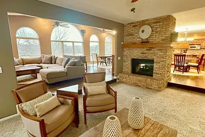 Image de Spacious 4-Bed Family Home + Park Views