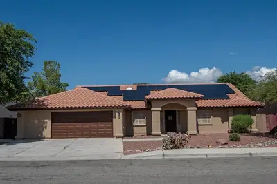 Image de Chill & Splash House\nWelcome to your Private Oasis!