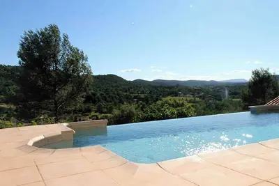 Image de Villa climatisée avec piscine\nAnimaux acceptés