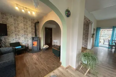 Image de Large forest house on the cycle path with space for up to 33 people!