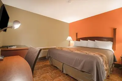 Image de Relaxing King Unit Near Texas State Aquarium + Pets Welcome