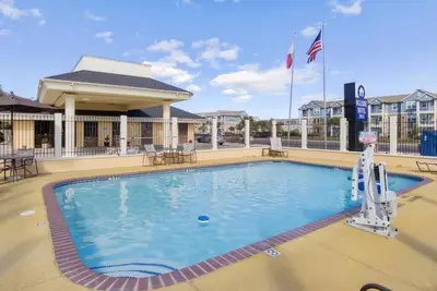 Image de Explore Port Aransas + King Bed, Outdoor Pool, Free Breakfast