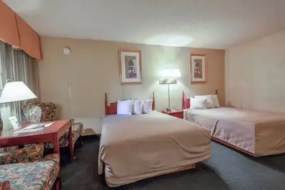 Image de Budget-Friendly Room w/ Tea & Coffee Maker Near Historic Route 66 Attractions