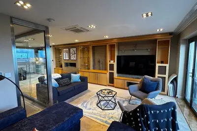 Image de Exceptional luxury 5-Bed, 3-bathroom  Beachfront Townhouse - Swansea Marina