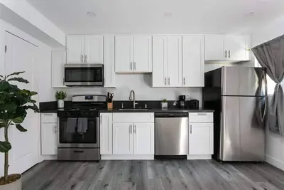 Image de Enjoy Stylish 3br Apt, Sleeps 6 with Free Parking