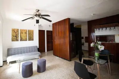 Image de Your apartment in downtown Cancun, near Hotel Zone - WiFi, kitchen and 2 bedrooms