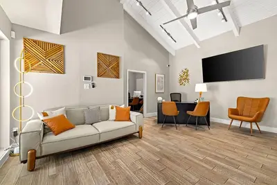 Image de Landing | Modern 2bd in Maryvale Village