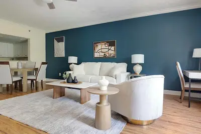 Image de Landing | Stylish 2bd, Clubhouse, Pool