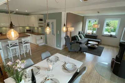 Image de House by the lake with garden, hot tub & fire pit