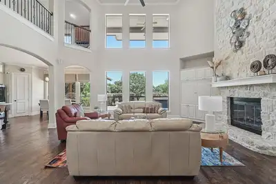 Image de Terrific 5-bedroom house with heated spa pool in Frisco