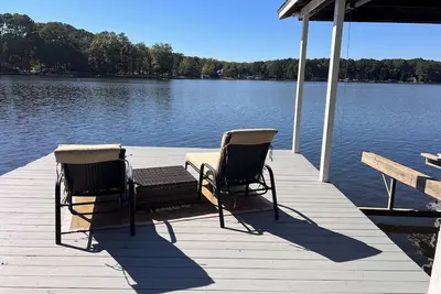 Image de Lake Gaston Waterfront w/ Dock, Boat House, Fire Pit & Beautiful Lakefront Views