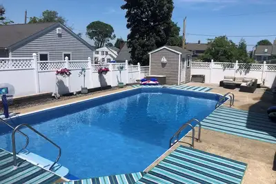 Image de World Cup–Ready Coastal Home, Pool, Water Views & Easy Boston Access Sleeps 10