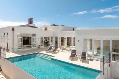 Image de Onetangi Estate including guest cottage by Waiheke Pure