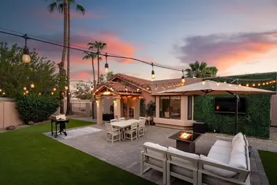 Image de Central Location, Hot tub, Putting Green, Movie Projector, Large Yard