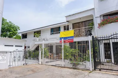 Image de Oresca Hostel - Near Airport!