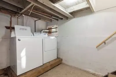 Image de 1br+Office Apt Near Niu & Dekalb Data Center