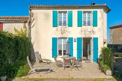Image de Maison de vacances 'Gîte Du Chai' avec vue sur la mer, terrasse privée et Wi-Fi