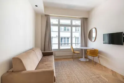 Stylish Duplex for 4 in Bastille Paris
