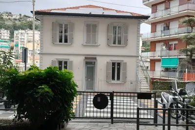 Image de Cozy apartment with private parking space 13 minutes walk from the center