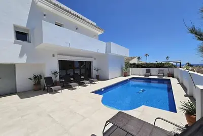 Image de Boutique 4 Bedroom Villa with Private Pool in La Cala Di Mijas