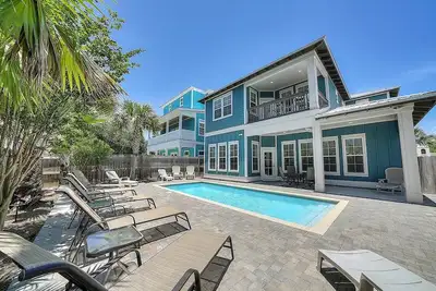 Image de Miramar Beach 222 - Cinq Chambres Villa, Couchages 18