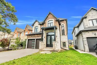 Image de Welcome to Your Comfort Retreat by the Lake