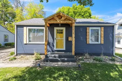 Image de Extended Stay Gem - 2br/1Bath Peoria Home w/ King + Queen Beds  • Close to Osf