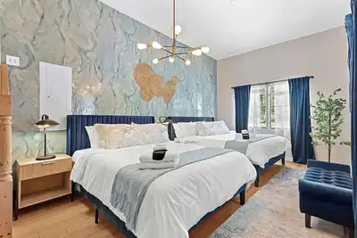 Image de 4br Home l Hot Tub, Games, Close to Tybee & City