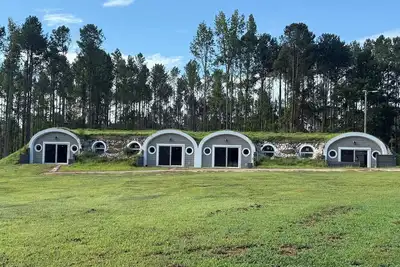 Image de Sweet rare Earth Home 3 pack! 3 homes! Sleeps 10!