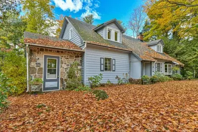 Image de Location mensuelle - Chalet au bord du lac Marois