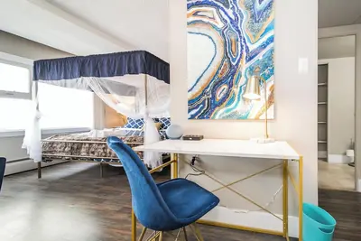 Image de King Bed City Center Free Parking, Wifi, Ntflx