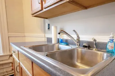 Image de 5 Min to Salem~Comfy King Beds