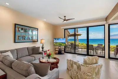 Image de Makena Surf F111 Beachfront Resort - 2 Bedroom Oceanfront Condo