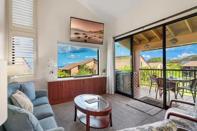 Image de Elevated Ocean Views | Walk to the Beach