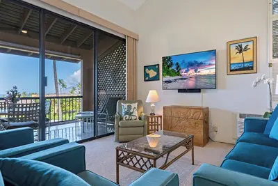 Image de 2nd Floor Ocean Views | Whale Watch From Home