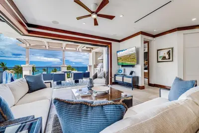 Image de Recently Renovated | Wrap-Around Ocean Views | Wailea Beach Villas D302
