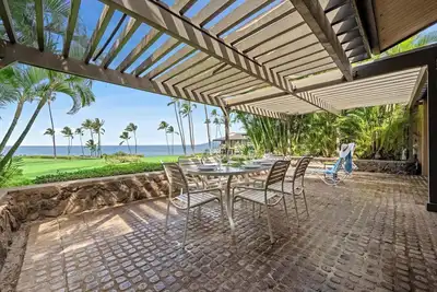 Image de Front Yard is the Beach - Elua 1607