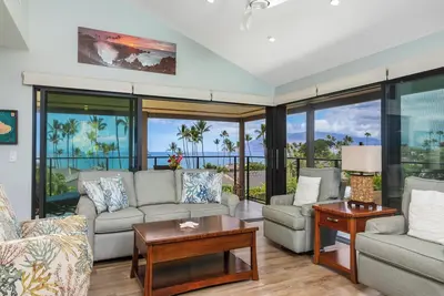 Image de Recently Renovated - Walk to the Beach