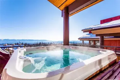 Image de Raven's Reach in Happy Valley - Private Hot Tub & Shared Pool