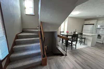 Image de Fully Furnished 2br/1. 5ba near Aksarben