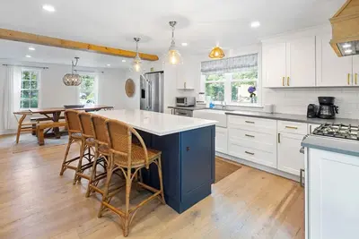 Image de Beautifully Renovated Home, Ac, Steps to Pond in Charming Brewster Cape Cod
