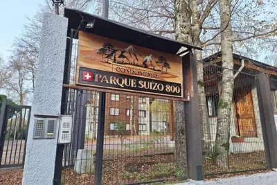 Image de Volcano shelter. 1 km from downtown!